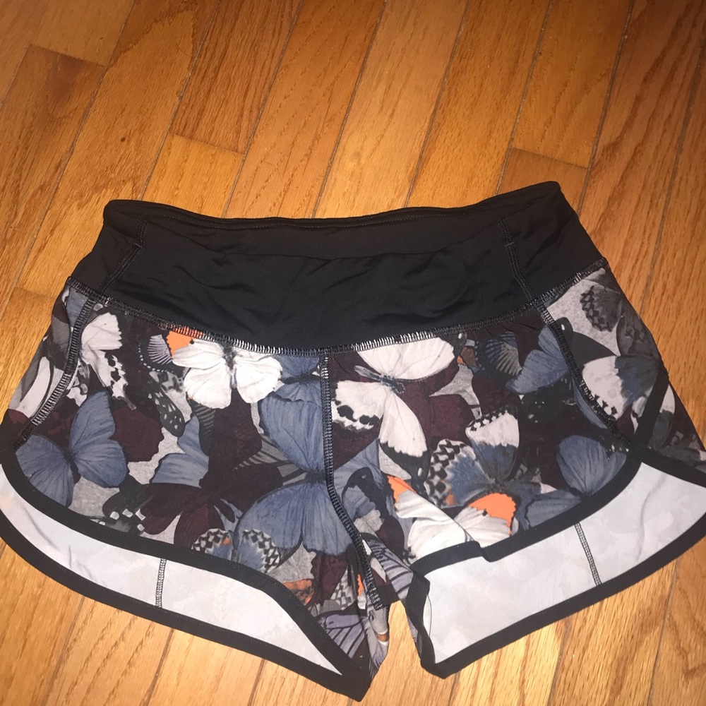 Lulu lemon athletica shorts sz 2